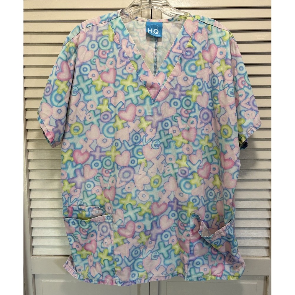 HQ Scrub Love XOXO Print Size XL Scrub Top V Neck Pockets‎ Pastel Medical